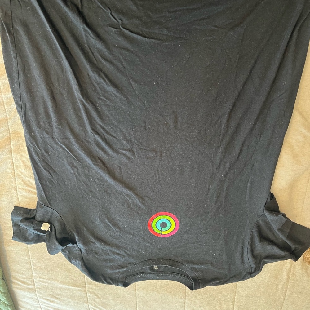 Activity Close Your Rings Challenge Apple Shirt Mens Size XL Used